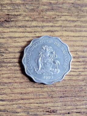 1980 Silver-Colored Bahamas 10 Coin